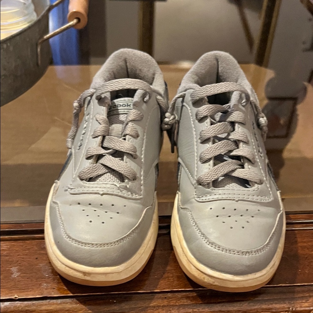 Lil boys size 1 Reebok